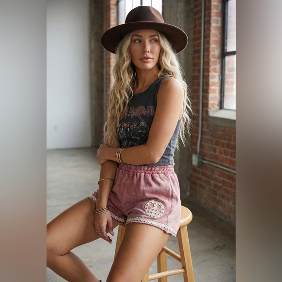 NWT UMGEE Boho Peace Sign Crochet Detail Mineral Washed Terry Shorts - Picture 3 of 6